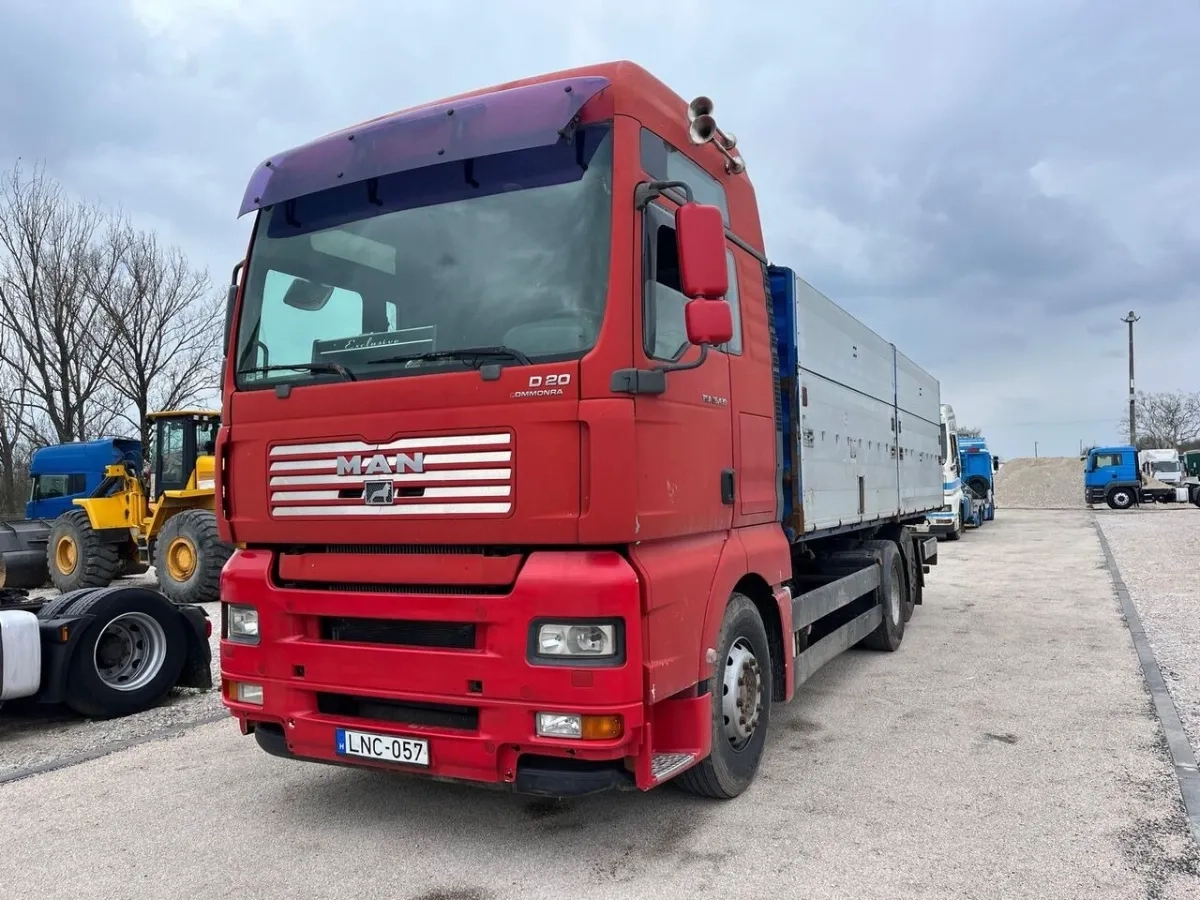 Зерновоз MAN TGA 26.430 - 2006 року