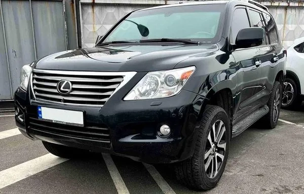384 Броньований джип Lexus LX 570 B6 чорний з водієм