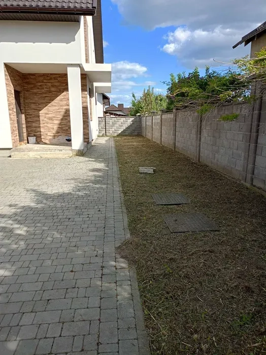 Косіння стрижка трави бур*янів газону