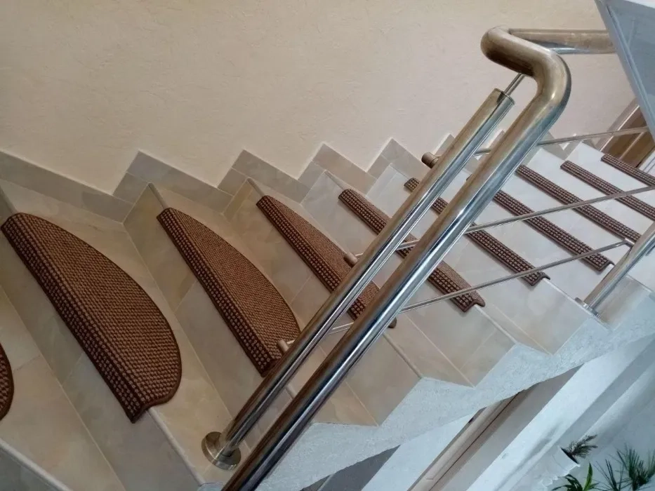 Сходи, Перила нержавійка, дерево, металеві, особливий дизайн