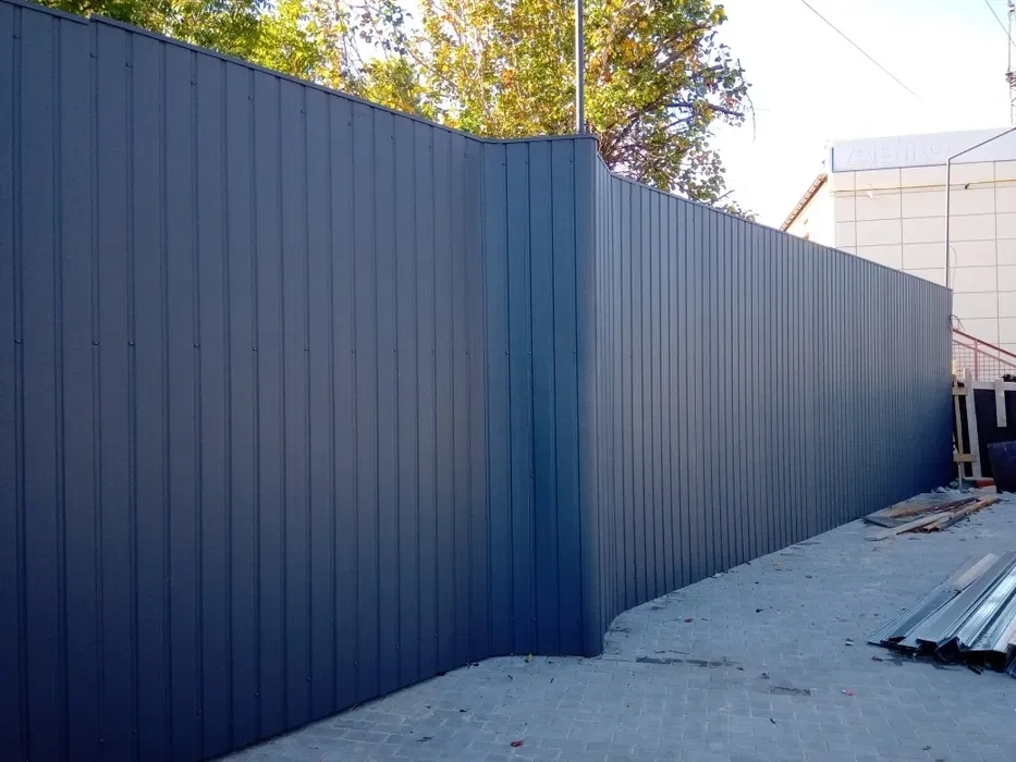 Забор із профнастила, ворота, калітки, вольєри, навіс для авто