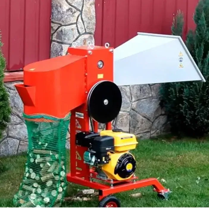 Подрібнювач і шепоріз гілок