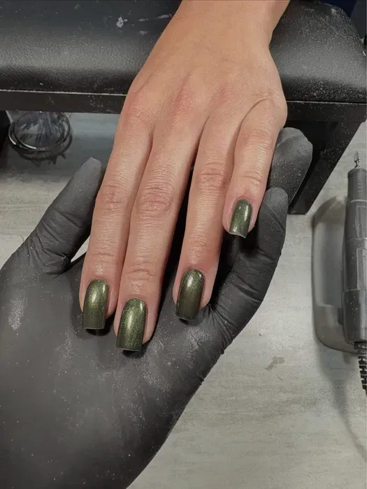 Манікюр та педикюр: Ідеальна якість за дуже приємною ціною!