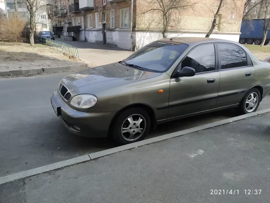 Авто, можливо також і під викуп.