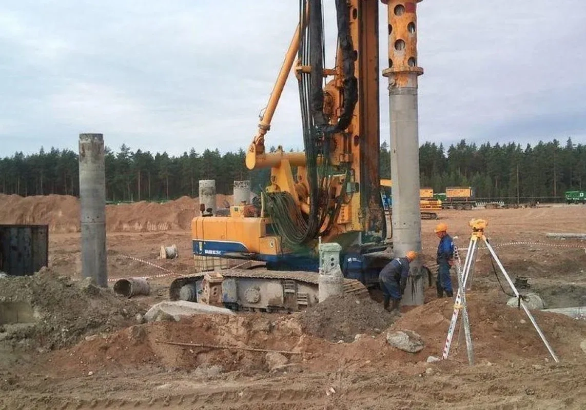 Бурова установка Bauer BG 28 650-1550 мм 45 м