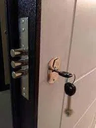 Ремонт дверей Установка/врізання, ремонт замків, заміна серцевини