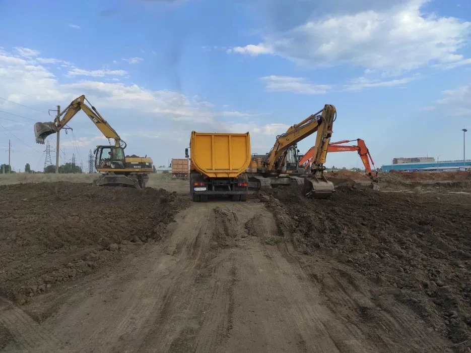 Земляные работы - копка котлована от 220 грн./м3.