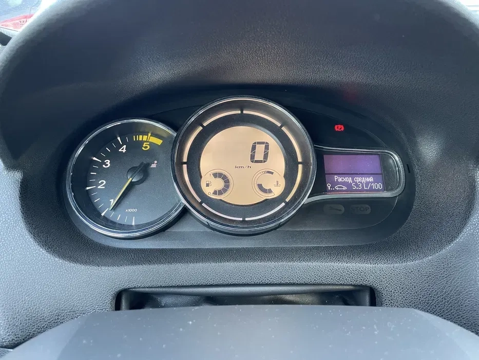 Авто Renault Megan 2015 под такси Рено меган дизель 1.5