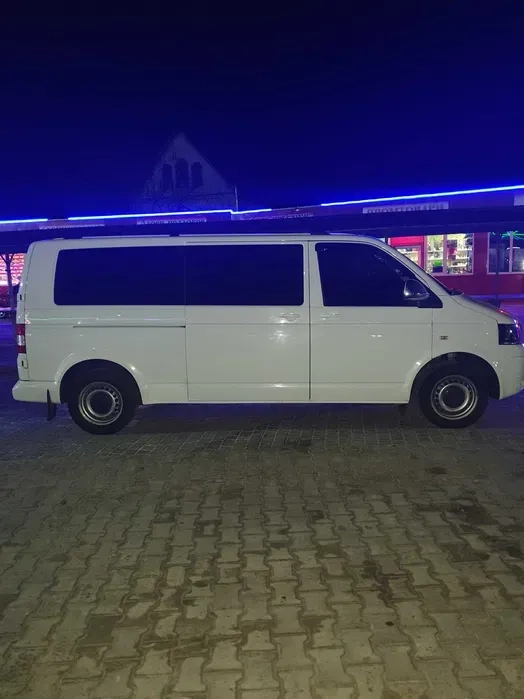 Пасажирські перевезення в аеропорт по Україні та до Європи