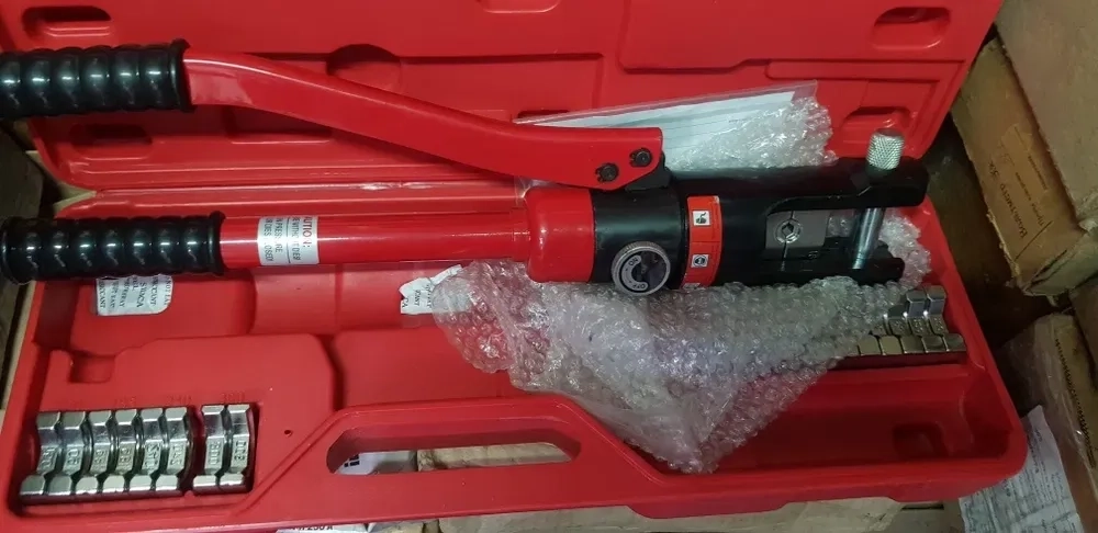 Опресовувач наконечників