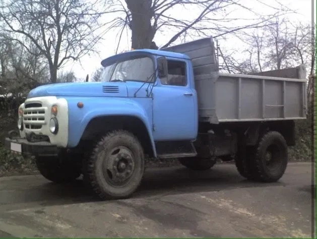 Доставка піску, щебеню та цементних розчинів для будівництва швидко і вигідно