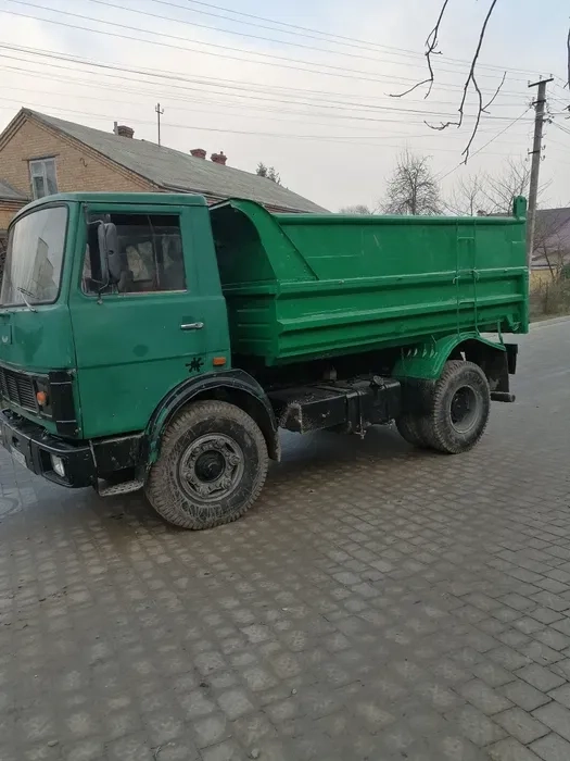 Доставка піску, щебеню та цементних розчинів для будівництва швидко і вигідно