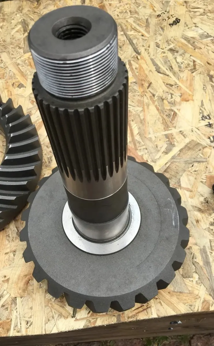 Токарні роботи високої точності