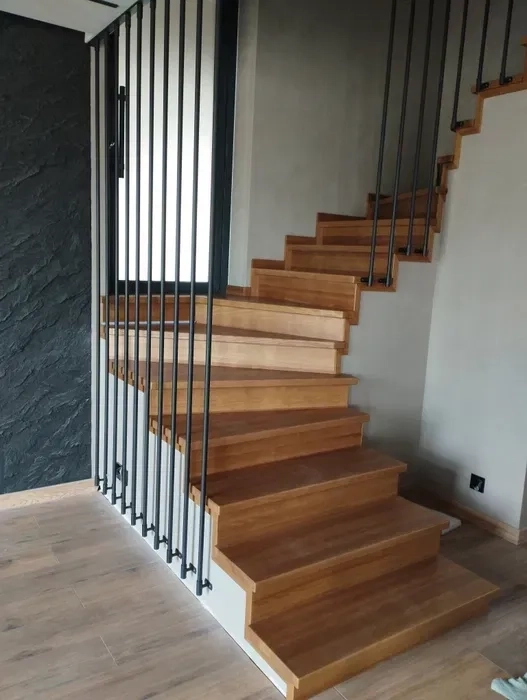 Деревянные лестницы под заказ Ирпень, Буча, Гостомель. Монтаж вагонки