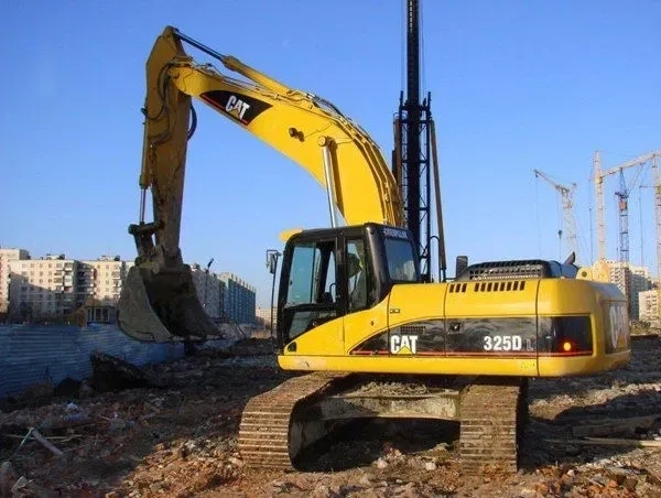 Послуги екскаватора JCB та самоскида Вивіз сміття знесення будинків