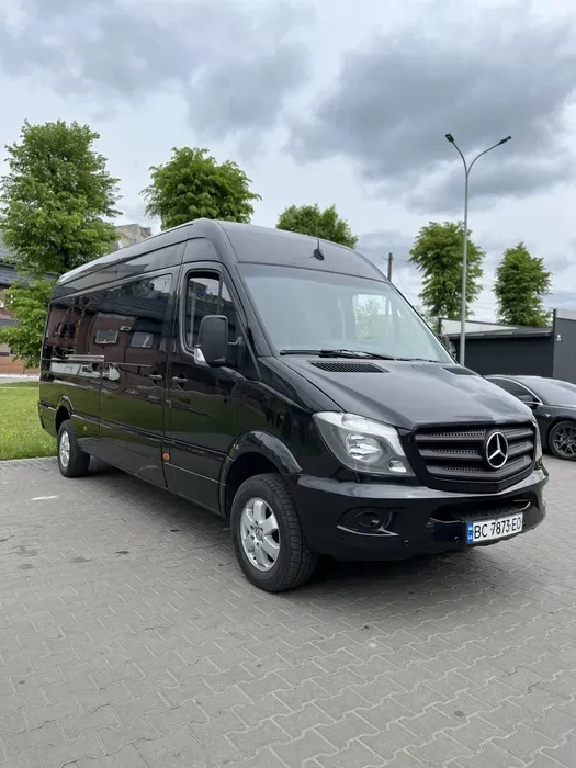 Аатобус пасажирські перевезення Буковель Карпати Славське 300 грн.