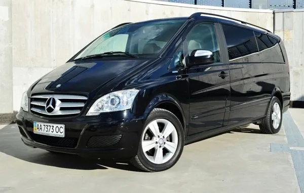 284 Мікроавтобус на весілля трансфер Mercedes Viano чорний