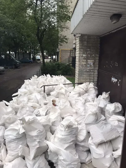 Вантажники + демонтаж + вивіз сміття — комплексне рішення