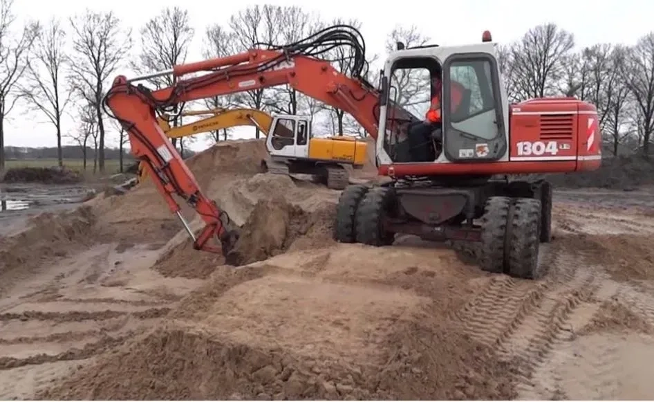 Колісний екскаватор Atlas 1304