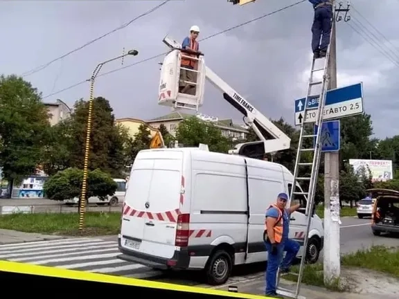 Мобільна автовишка висота 9 м.