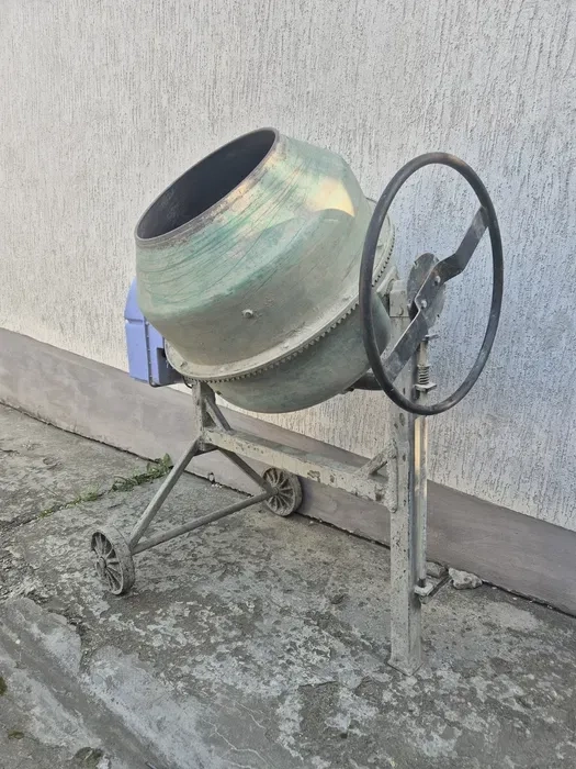  Бетонозмішувачі бетономешалка