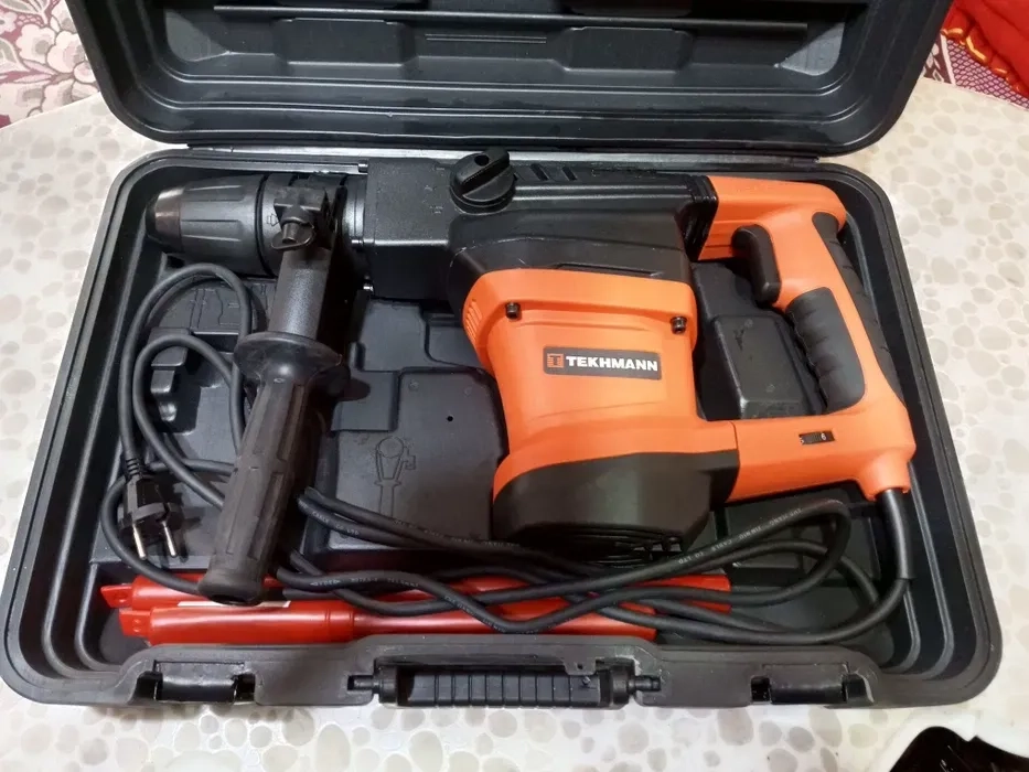 Перфоратор 10 Дж Tekhmann TRH-1800 SDS-max