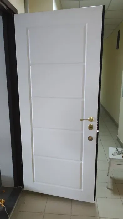 Ремонт, реставрація металевих дверей, установка замків, МДФ накладок