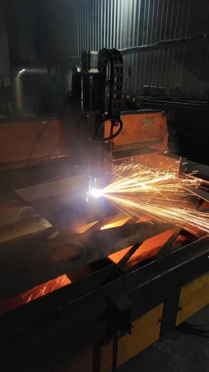 Плазмове різання металу