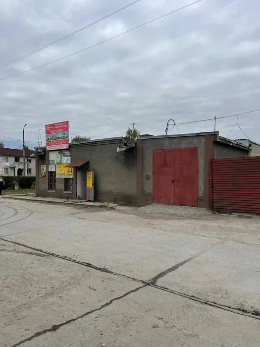 Пропоную в користування просторе приміщення для вашого успішного бізнесу в центрі міста.