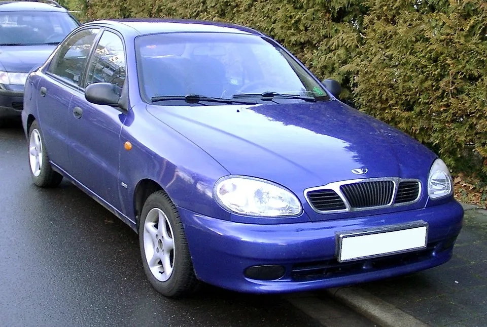 Автомобілі Daewoo Lanos