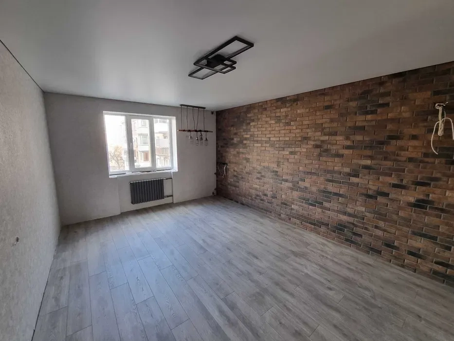 Ремонт магазину, офісу, квартири під ключ. Фарбування стін безповітряне