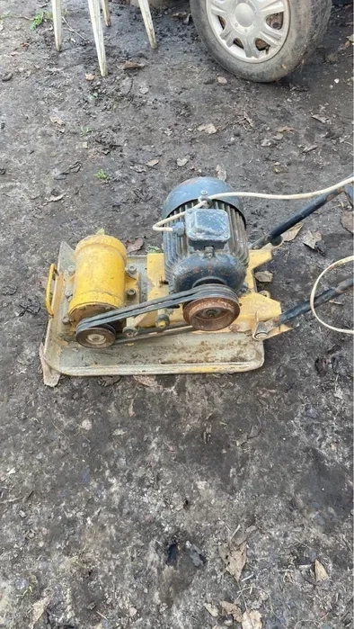 Електрична віброплита