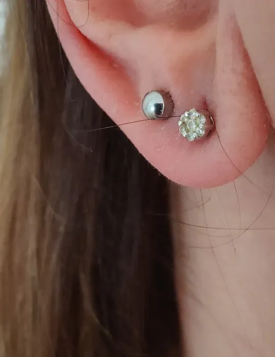 Проколювання вух 500-800