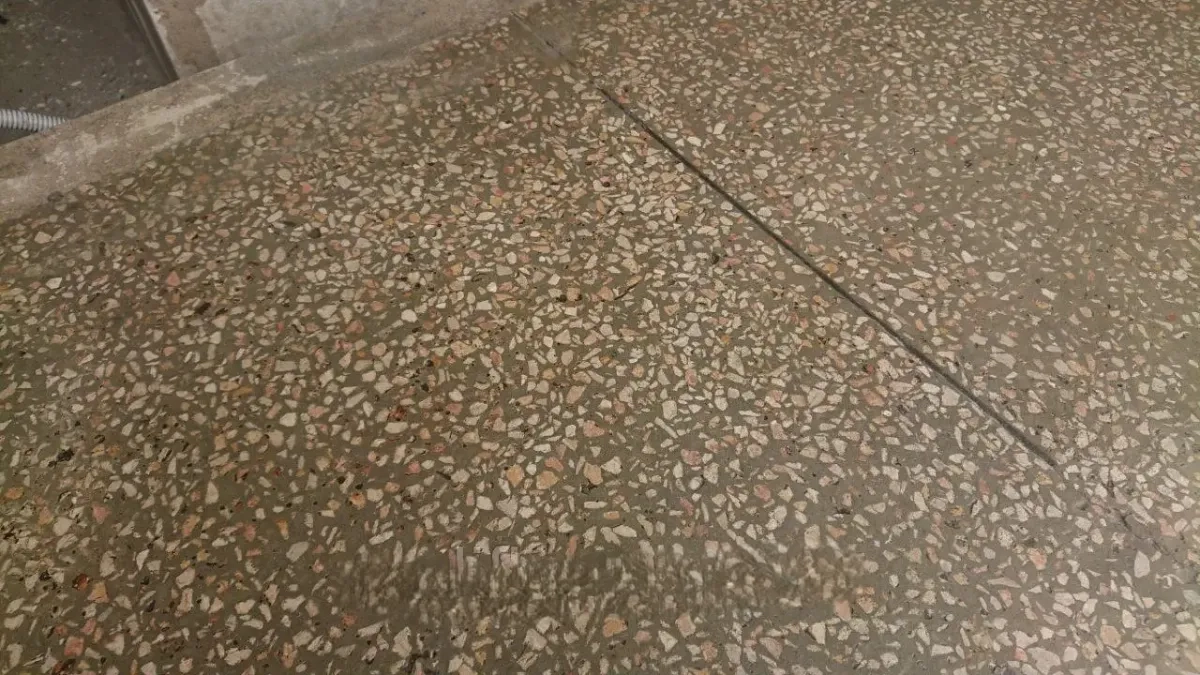 Ремонт і відновлення підлог із мозаїчної мраморної крихти