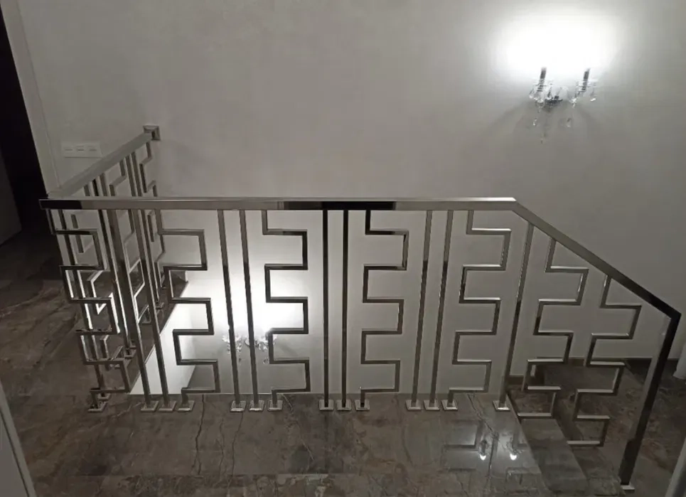 Поруччя з нержавіючої сталі, вироби з нержавіючої сталі, перила для сходів