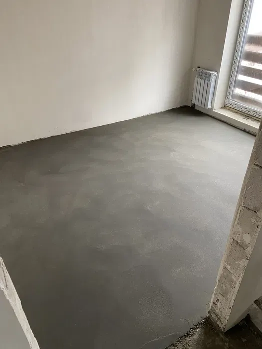 Машинна стяжка підлоги та штукатурка стін