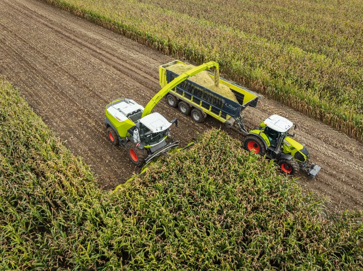Прес - підбірник силозбиральний