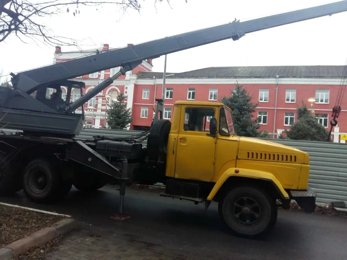 Автокран Адамант-Сервіс