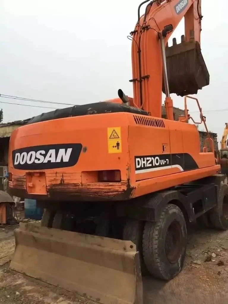 Екскаватор повно поворотний колісний DOOSAN-210, ківш 1 куб (додатковий планувальний ківш)
