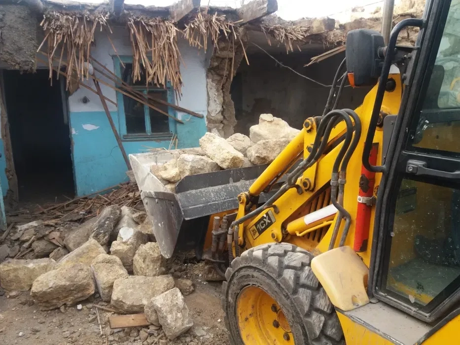 Вывоз мусора, доставка бетон, щебень, раствор, отсев.