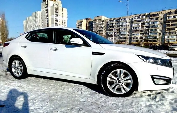 228 Kia Optima білий авто на весілля 