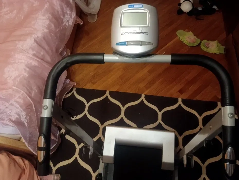 Кадіодоріжки, бігова доріжка, велотренажери, орбітреки