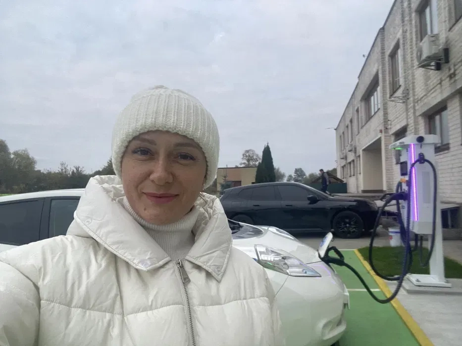 Перегон авто електромобіль ЕB BEV водитель перегін