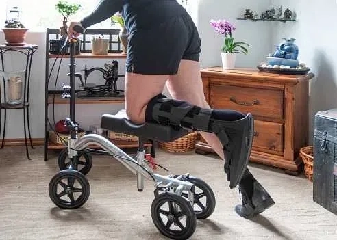 Коліннийсамокат/коліннийскутер/костылинаколесах/ милицінаколесах/kneescuter