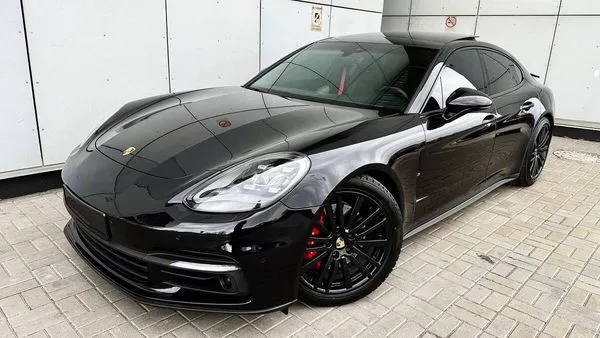 191 Porsche Panamera 4S E-Hybrid без водія в Києві