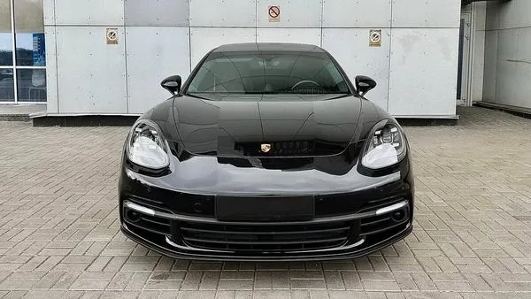 191 Porsche Panamera 4S E-Hybrid без водія в Києві
