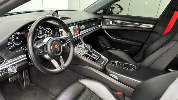 191 Porsche Panamera 4S E-Hybrid без водія в Києві