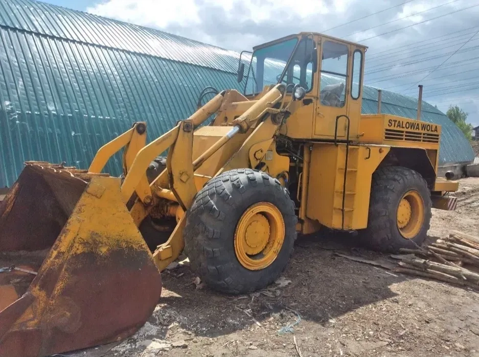 Фронтальний навантажувач