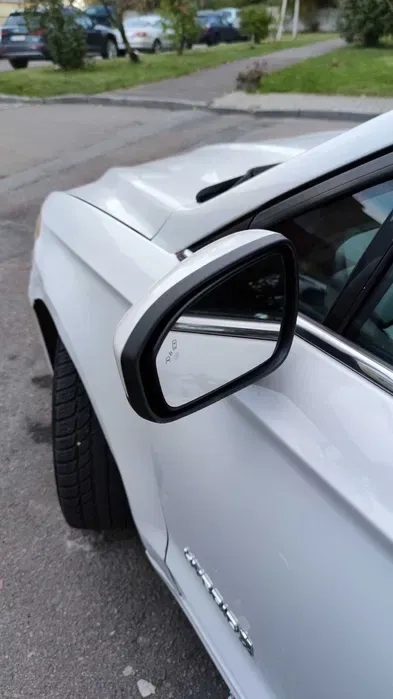 Автомобіль Ford Fusion Hybrid для особистого користування і роботи