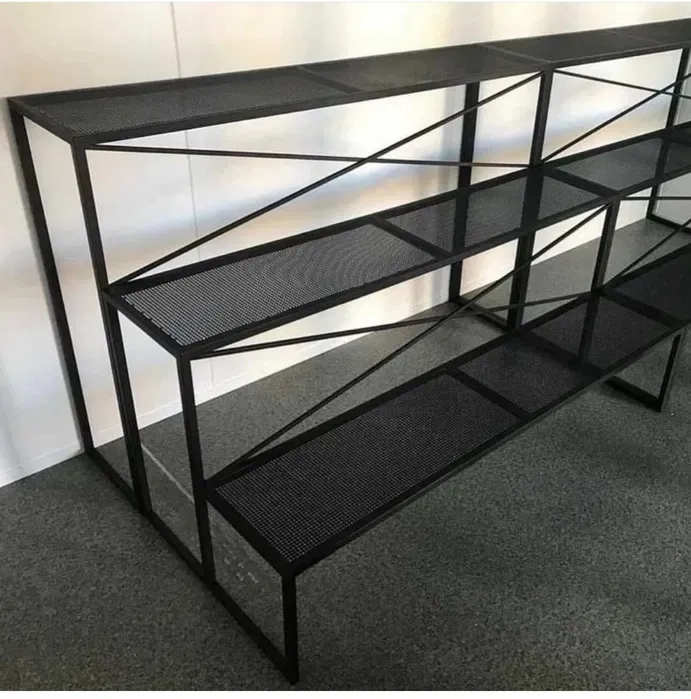 Виготовляємо сходинки під квіти для квіткових магазинів.Стіл Флориста.